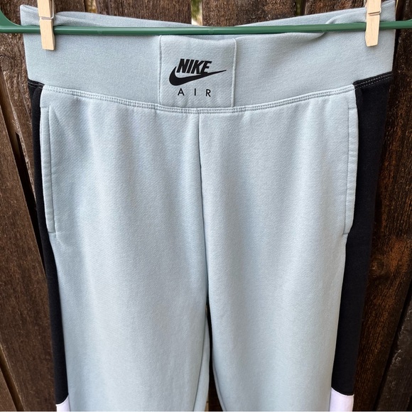 Nike Air Women’s Standard Fit Color Block Mint Joggers Sweatpants Sz S - Picture 10 of 14